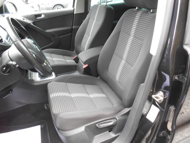 Volkswagen Tiguan 2.0TDi 103KW,,XENONY,DSG - fotka 26 z 40