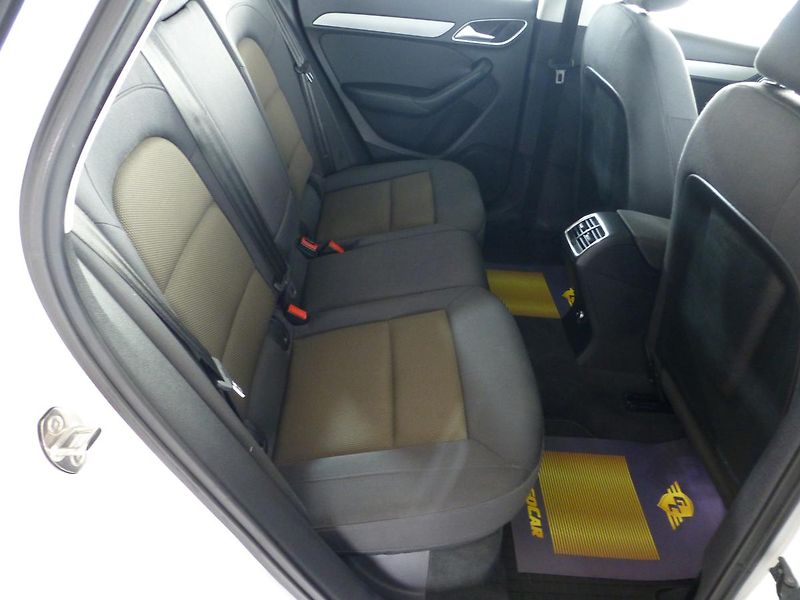 Audi Q3 (2012) 2,0TSI-125KW*NAVI**PANORAM*4X4 - fotka 24 z 28