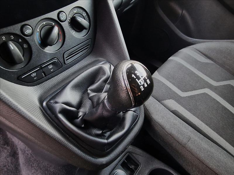 Ford Transit Connect 1.5TDCi L2 7-Míst, ČR, 1.Maj. - fotka 29 z 43