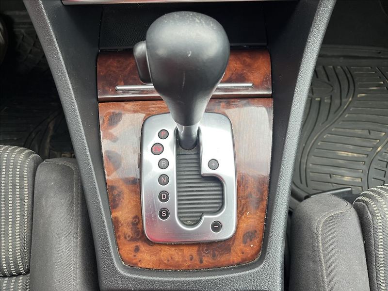 Audi A4 Avant 3,0 TDi 150KW 4x4 AUTOMA - fotka 17 z 31