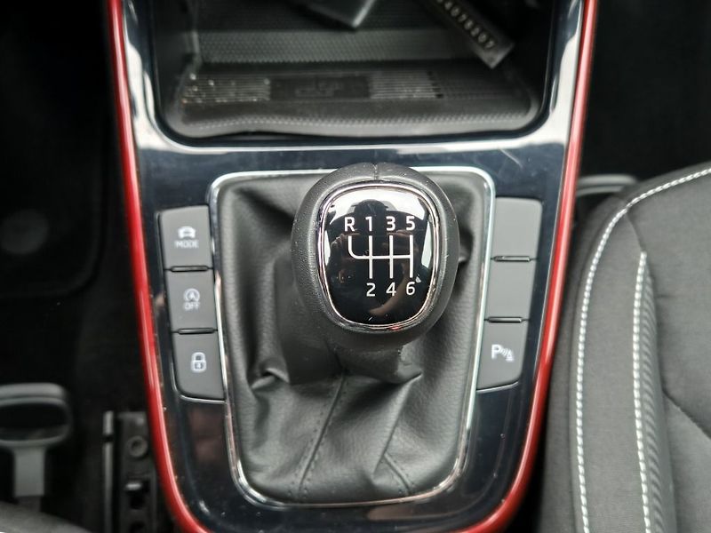 Škoda Fabia Monte Carlo 1.0 TSI 85 kW - fotka 25 z 29