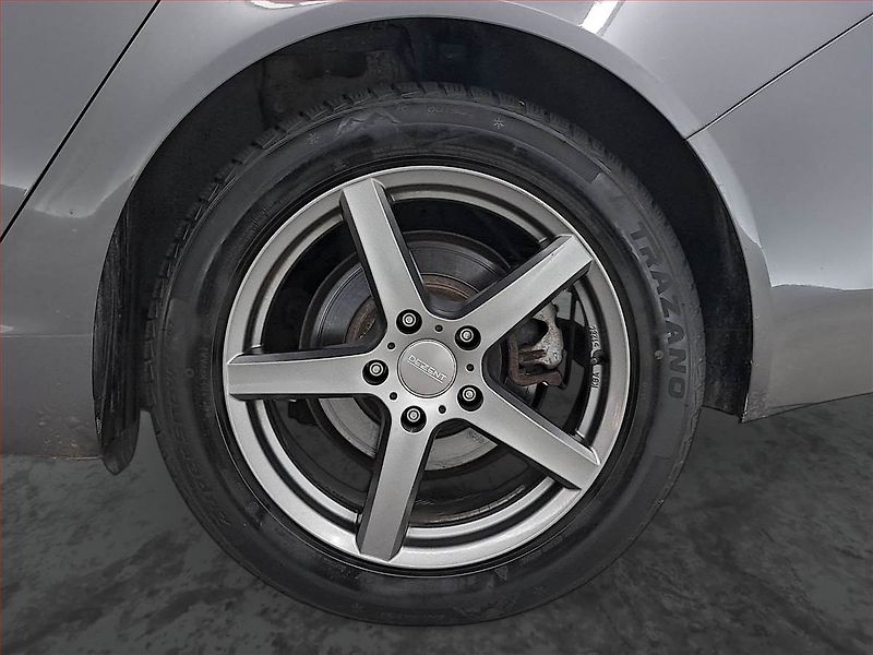 Opel Insignia (2010) 2.0 CDTI, po STK, Tažné - fotka 14 z 17