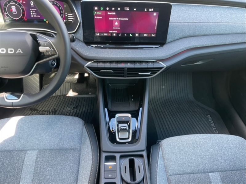 Škoda Octavia 2,0 TSI Top Selection 4x4 DSG - fotka 10 z 11