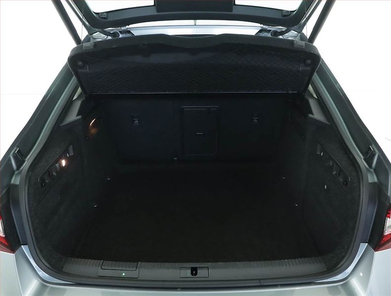Škoda Superb (2015) 2.0 TSI - fotka 14 z 17