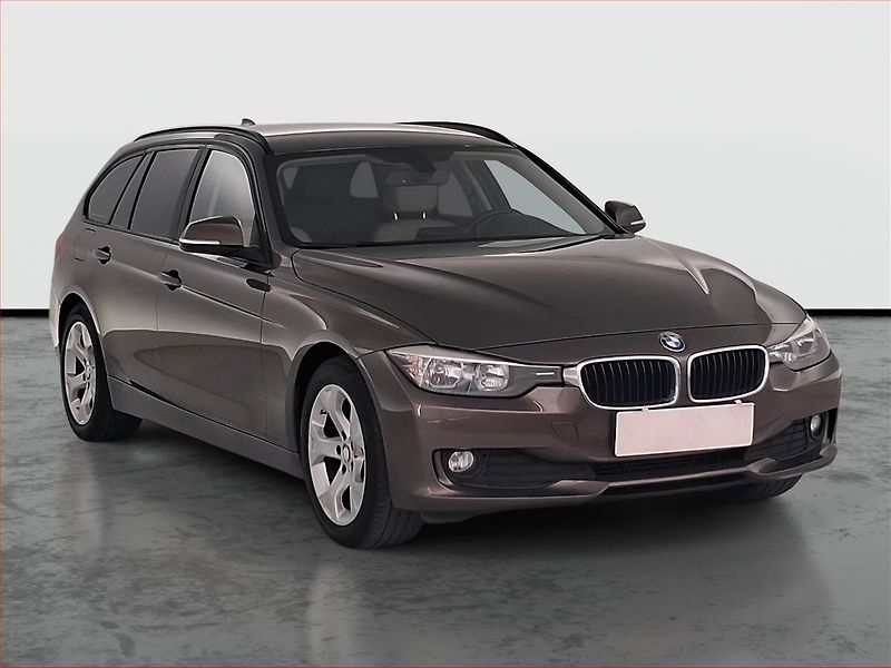 BMW Řada 3 (2014) 318 d, Automat, Navi, Tempomat - fotografie inzerátu