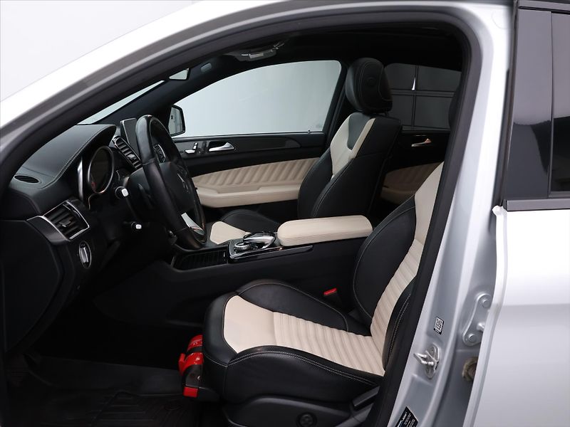 Mercedes-Benz GLE 3,0 350d 190kW 4Matic CZ DPH - fotka 12 z 36