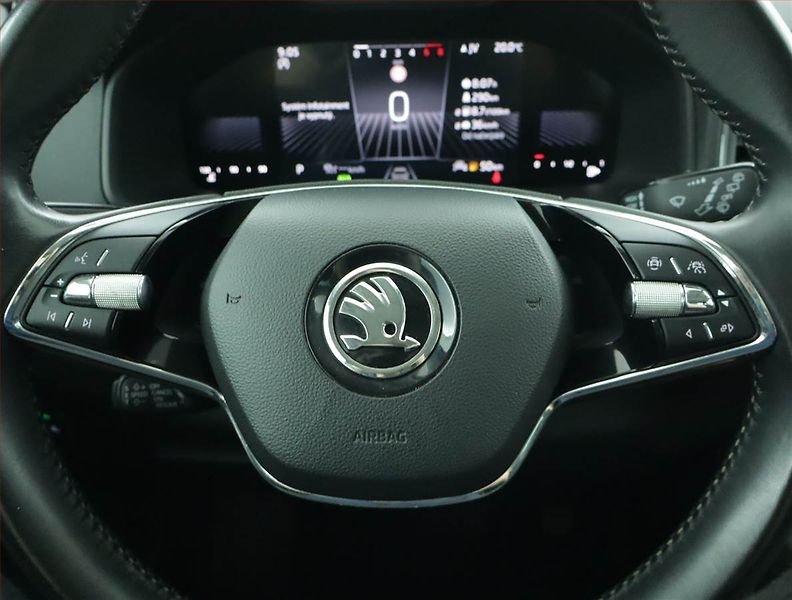 Škoda Karoq (2023) 1.5 TSI - fotka 17 z 23