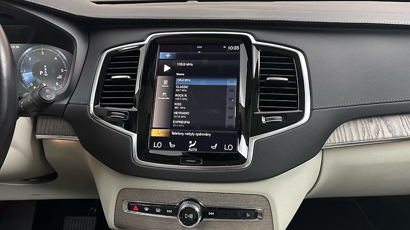 Volvo XC90 2.0 B5 AUT AWD Inscription - fotka 11 z 33