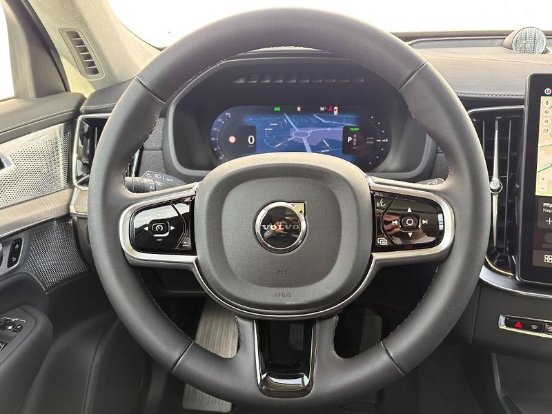 Volvo XC90 Ultra Bright T8 AWD 299kW - fotka 11 z 28