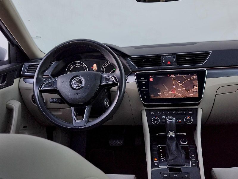 Škoda Superb (2018) Combi Style  Plus 2,0 Tdi 110 - fotka 6 z 46