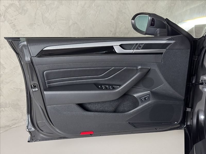 Volkswagen Arteon Shooting Brake 2,0 TDi  DSG R-Line LED Assist - fotka 20 z 47