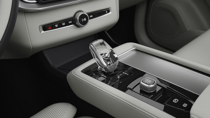 Volvo XC90 (2026) B5 AWD AUT BRIGHT ULTRA 7-míst - fotka 11 z 11