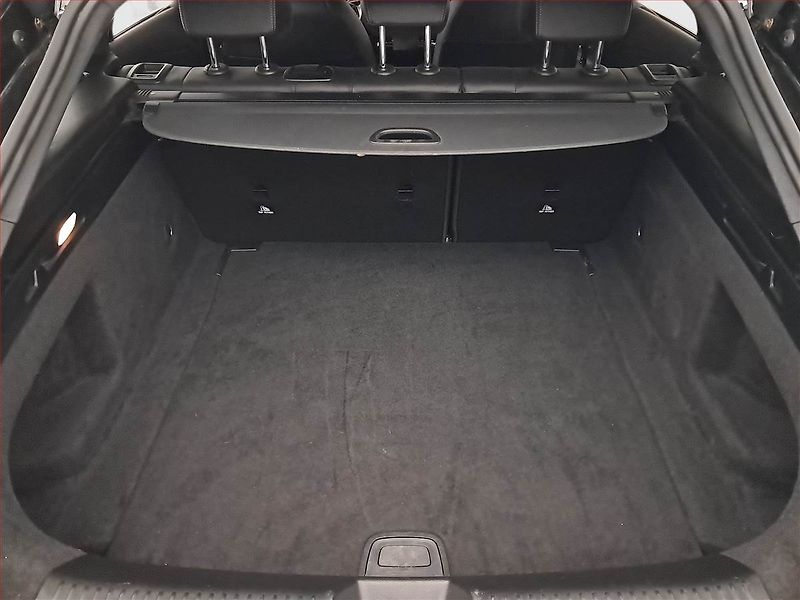 Mercedes-Benz CLA (2019) 180 - fotka 14 z 21