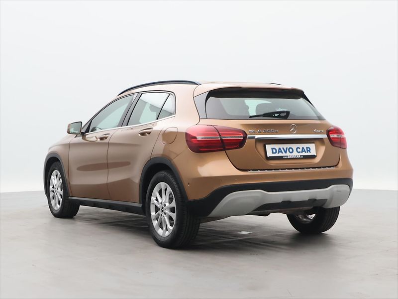 Mercedes-Benz GLA 2,1 200d 100kW 4Matic CZ DPH - fotka 5 z 29