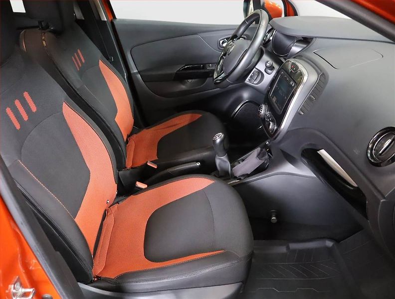 Renault Captur (2014) 0.9 TCe, Navi, Tempomat - fotka 9 z 18