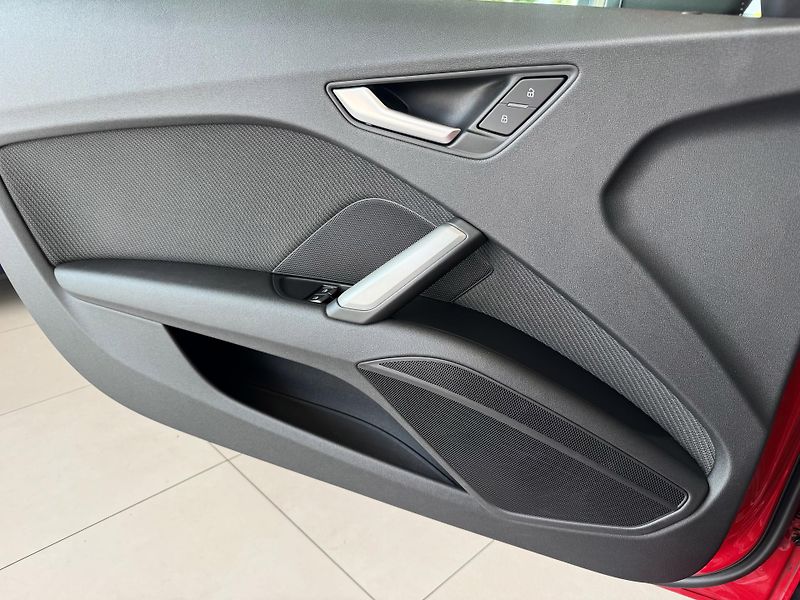 Audi TT 2,0TFSI Quattro*AUT*REZERVACE - fotka 25 z 30
