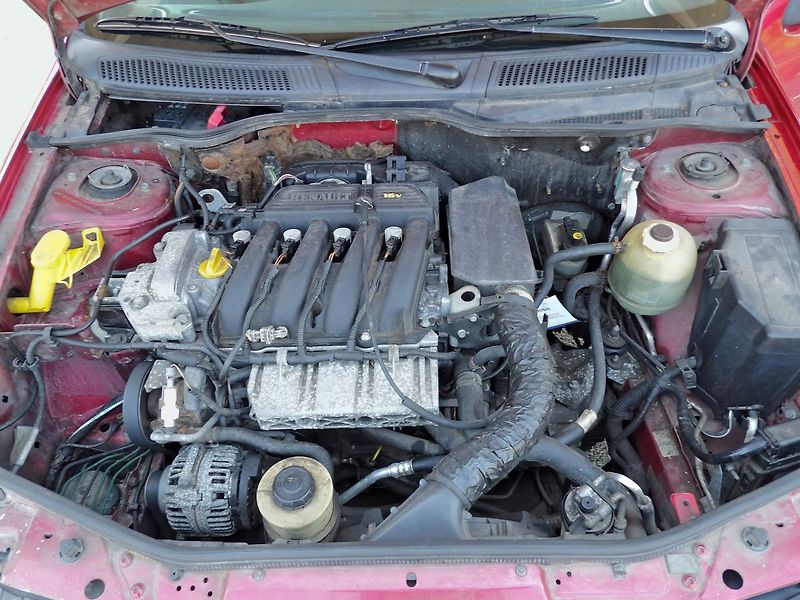 Renault Mégane 1.6i 16v 79kW Klima Alu - fotka 21 z 28