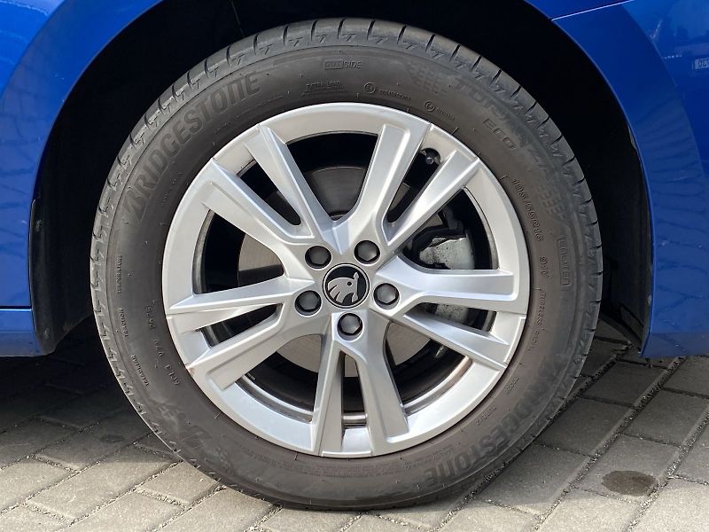 Škoda Fabia (2025) 1.0 TSI DSG Top Selection - fotka 30 z 34