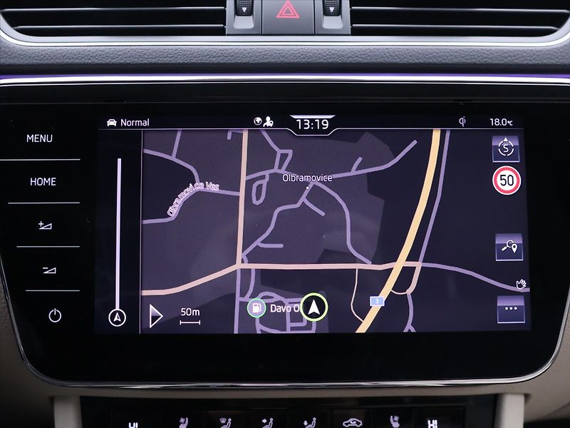 Škoda Superb 2,0 TDI 147kW DSG 4x4 L&K DPH - fotka 22 z 36
