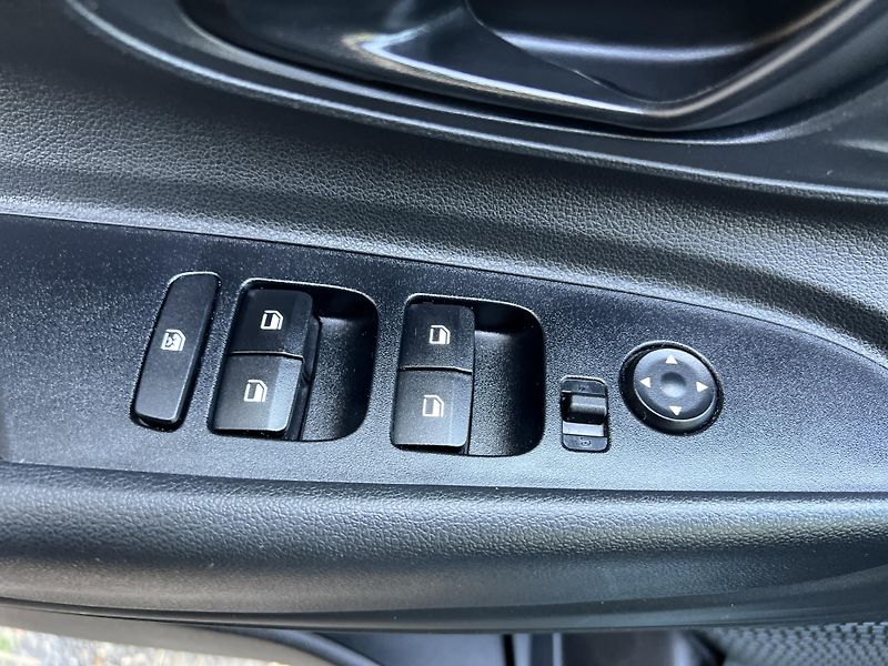 Hyundai Bayon 1.2i Comfor 1.Maj ČR DPH Klima - fotka 12 z 40