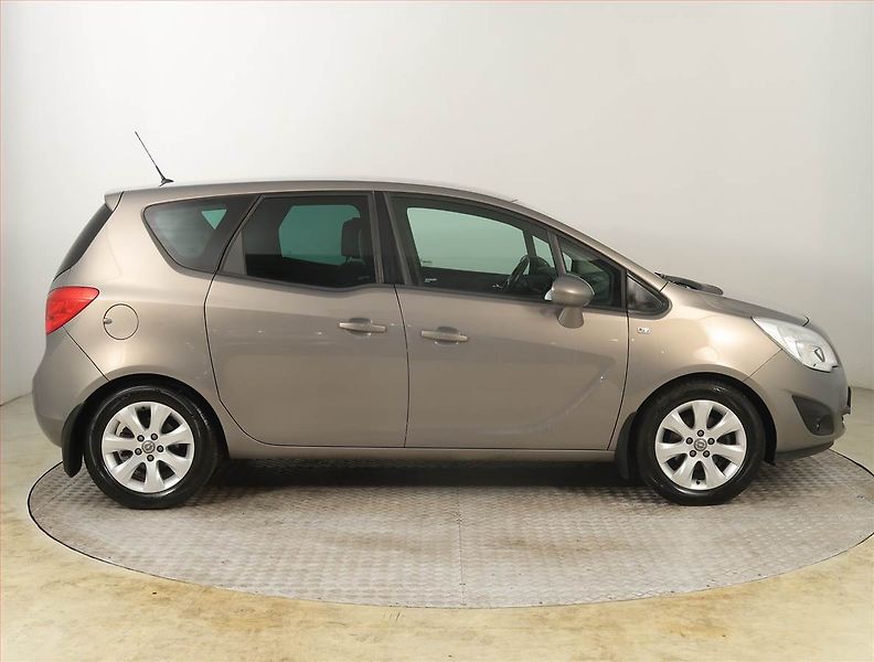 Opel Meriva (2013) 1.4 Turbo, ČR,1.maj - fotka 6 z 17