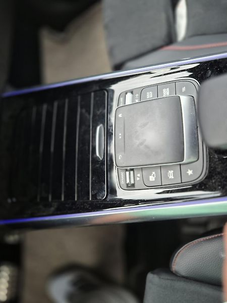 Mercedes-Benz EQA (2023) - fotka 10 z 11