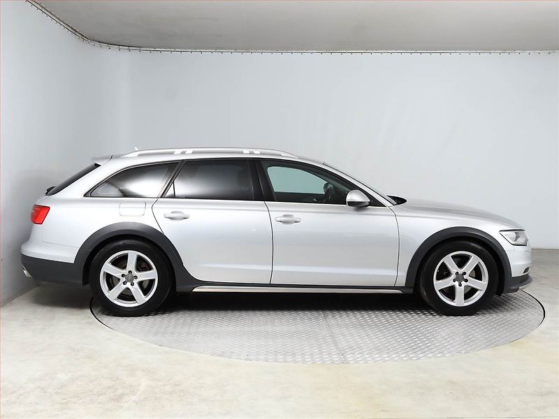 Audi A6 Allroad (2013) 3.0 TDI, 4X4, Automat, Kůže - fotka 6 z 19