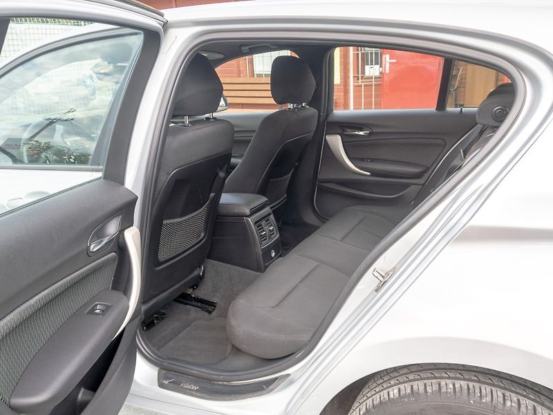 BMW Řada 1 (2016) 116D – LED světla - fotka 35 z 43