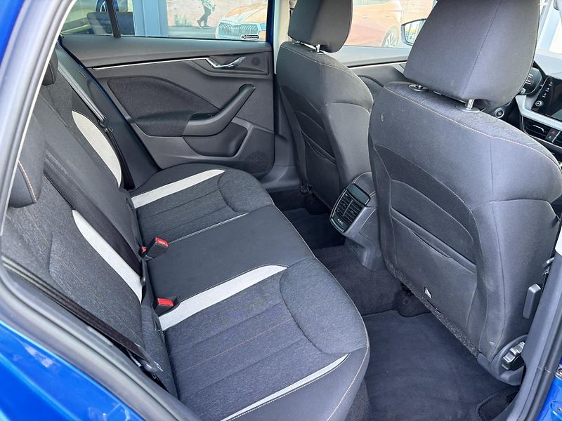Škoda Scala 1.0TSI 85kW TOP SELECTION 6M - fotka 14 z 23