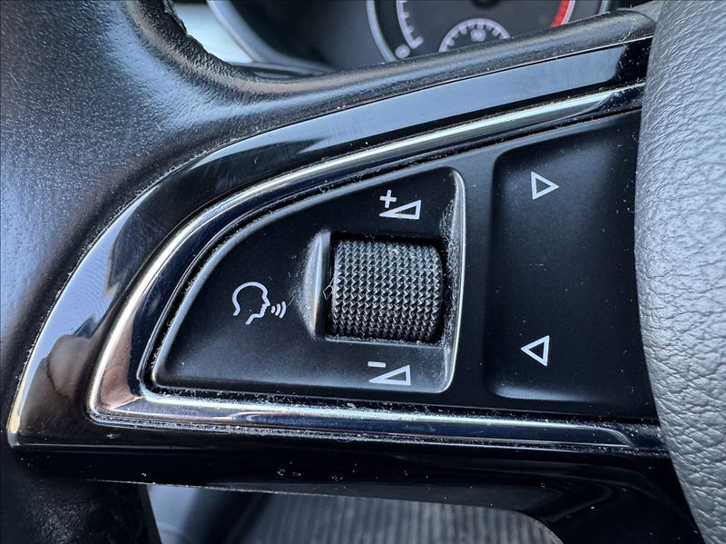 Škoda Superb 2,0 TDI 140kW ACC - fotka 31 z 50