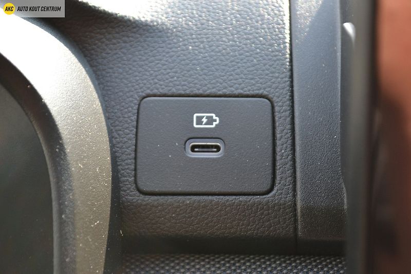 Dacia Sandero Stepway Expression TCe 110 - fotka 31 z 42