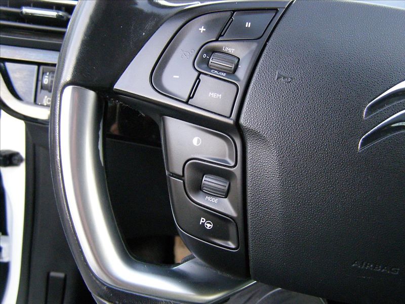 Citroën C4 Picasso 1,6   1 Majitel po STK 2x AL k - fotka 38 z 48
