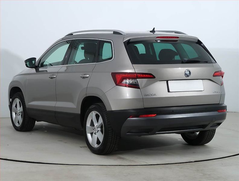 Škoda Karoq (2017) Style 1.5 TSI - fotka 4 z 24