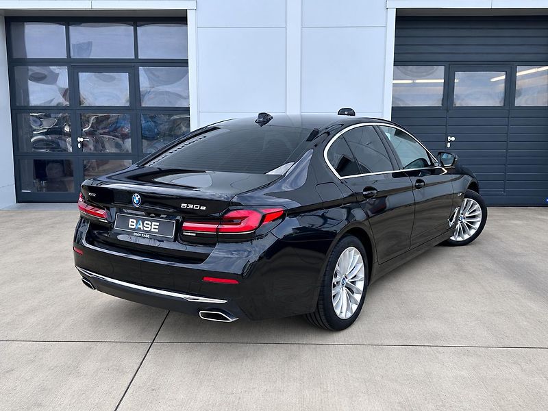 BMW Řada 5 530e xDrive Model Luxury - fotka 4 z 23