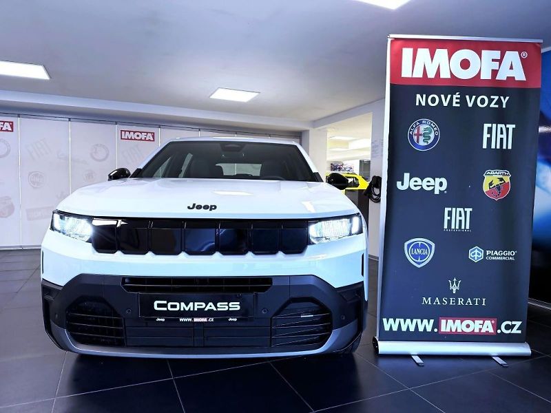 Jeep Compass (2026) NEW e-Hybrid 145k eDCT6 Altitu - fotka 2 z 16