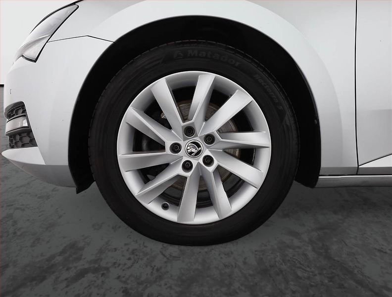 Škoda Superb (2020) 2.0 TDI, Serv.kniha, Tempomat - fotka 17 z 17