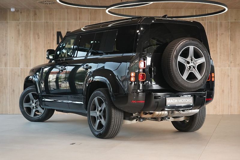 Land Rover Defender 110 D300 X-Dynamic SE - fotka 11 z 42