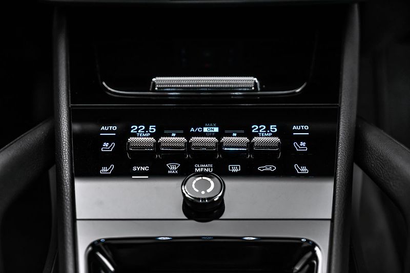 Porsche Cayenne Coupe 3,0 Vzduch Nezávislé Pan - fotka 18 z 26