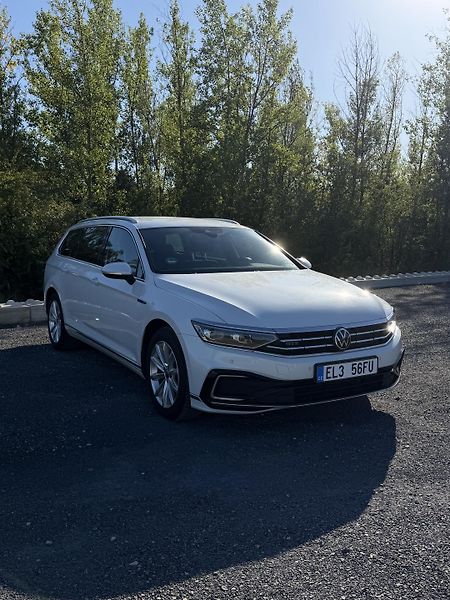 Volkswagen Passat (2021) 1. Majitel, GTE, Bez investic - fotka 2 z 18