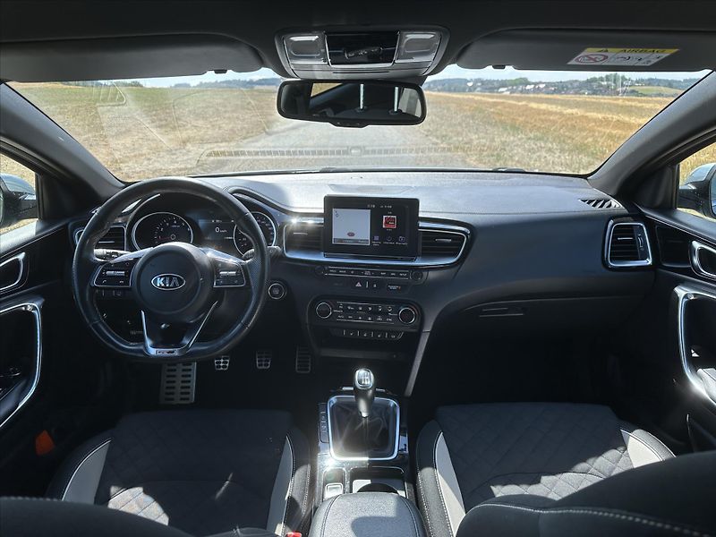Kia ProCeed 1,4 T-GDI 103kW GT-Line CZ - fotka 29 z 37