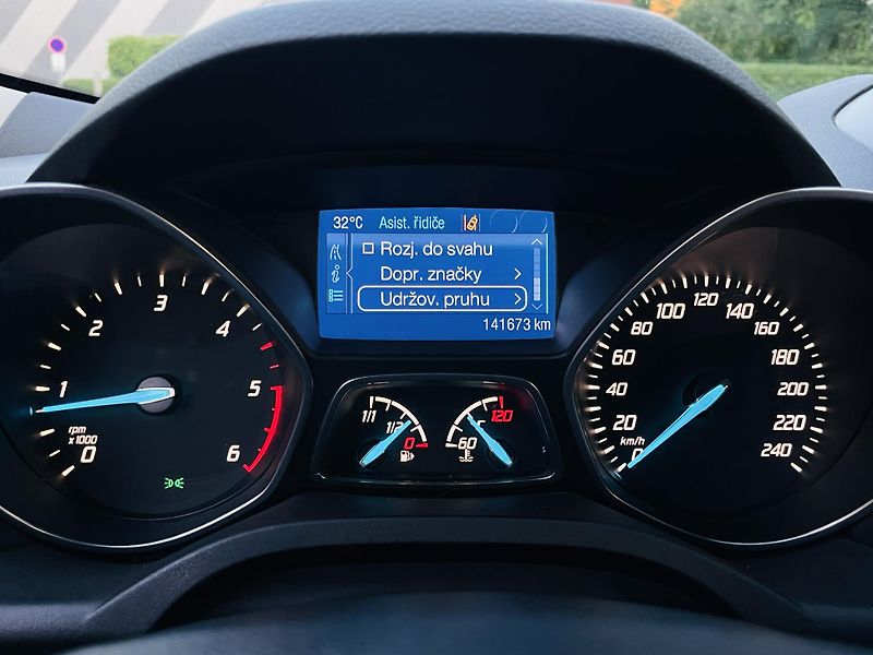 Ford Kuga 2.0TDCi MANUÁL SERVISKA TAŽNÉ  - fotka 49 z 51