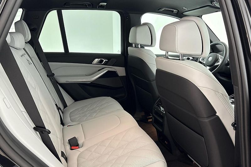 BMW X5 xDrive40d - fotka 10 z 21