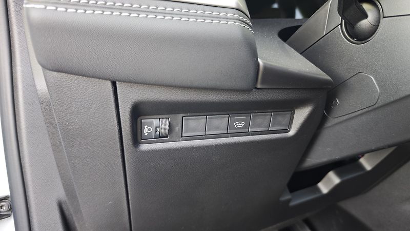Jeep Compass (2026) Altitude hybrid 145PS automat  - fotka 25 z 40