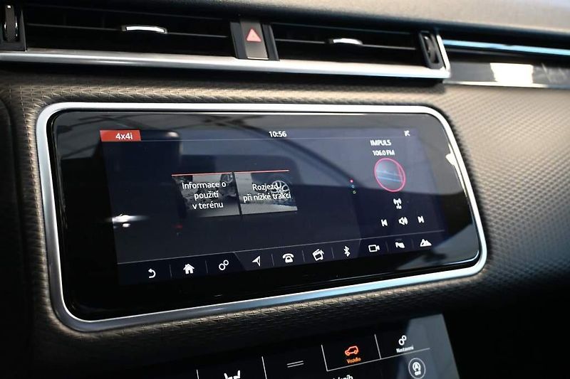 Land Rover Range Rover Velar (2019) 2.0 4x4 ACC Tažné 8AT D180 - fotka 19 z 37