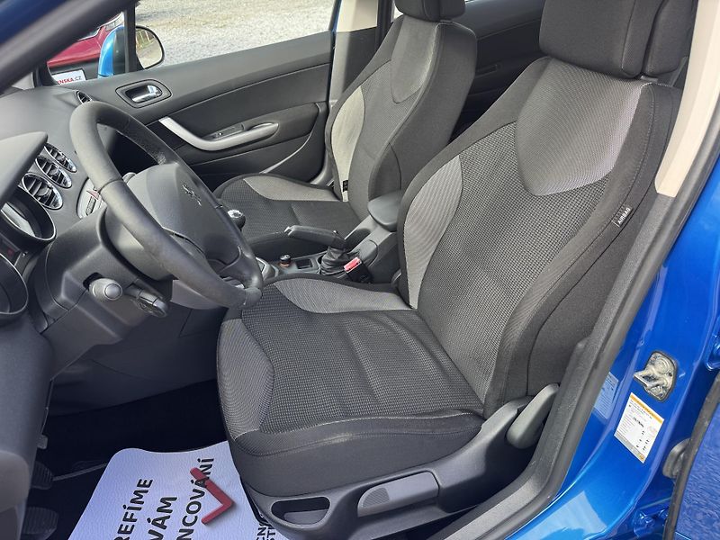 Peugeot 308 (2008) 1.6-16V,rezervace  - fotka 14 z 36
