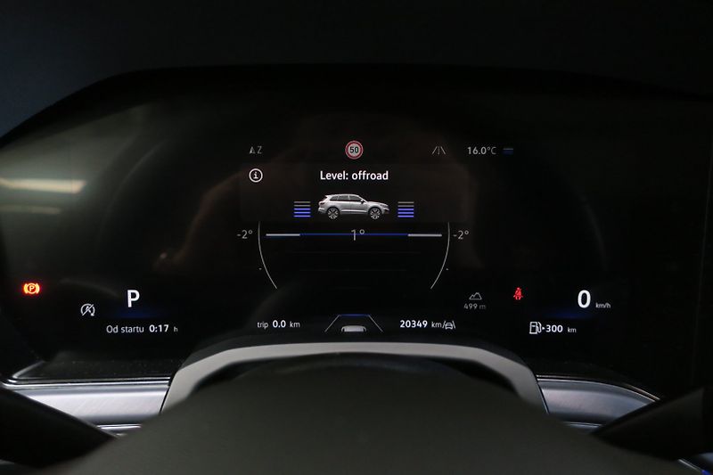 Volkswagen Touareg (2024) R-LINE 3,0TDI 210kW TOP VÝBAVA - fotka 22 z 50
