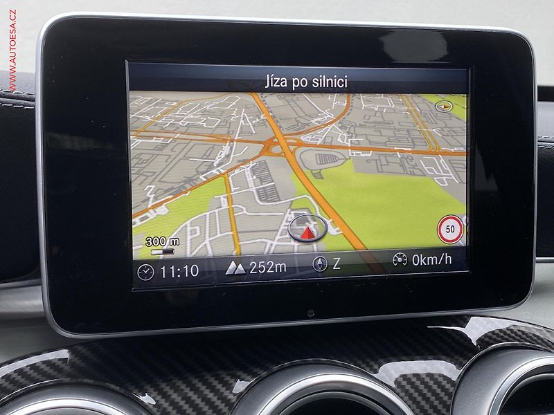 Mercedes-Benz GLC (2016) 2.0T GLC250 4M, AT, LED - fotka 20 z 22