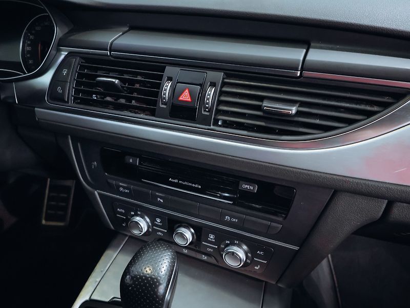 Audi A6 3.0 BiTDI, Quattro S-line - fotka 23 z 29