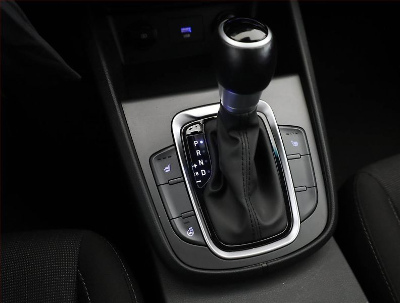 Hyundai Kona (2023) Hybrid - fotka 13 z 19