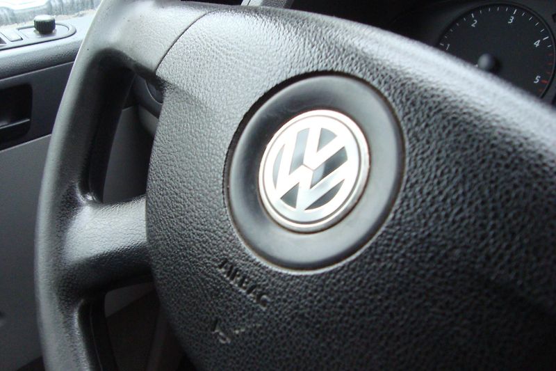 Volkswagen Transporter (2008) 2.5TDi,AUT,ČR,S.Kn.9-Míst - fotka 37 z 58